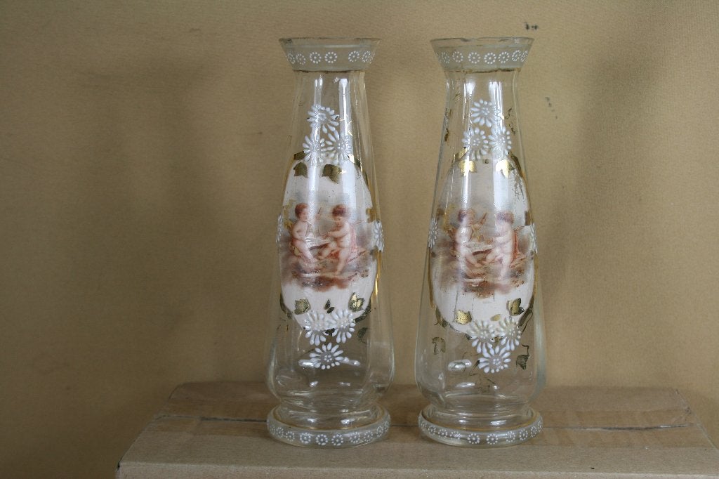 Stel antiek glazen vaasjes met putti, Ophalen of Verzenden
