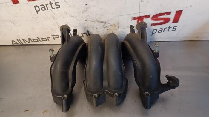 Inlaatspruitstuk van een Volkswagen Golf, Gebruikt, -, Volkswagen, -