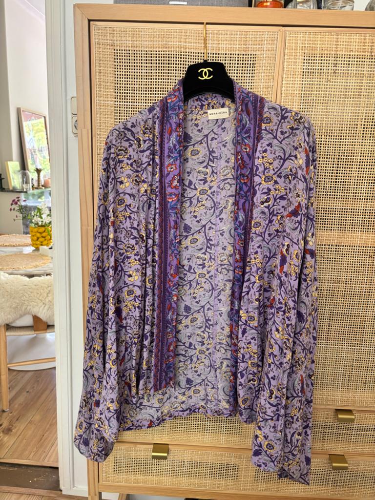 Anna & Nina Paarse kimono/vest met bloemenprint, Kleding | Dames, Truien en Vesten, Zo goed als nieuw, Maat 38/40 (M), Paars, Ophalen