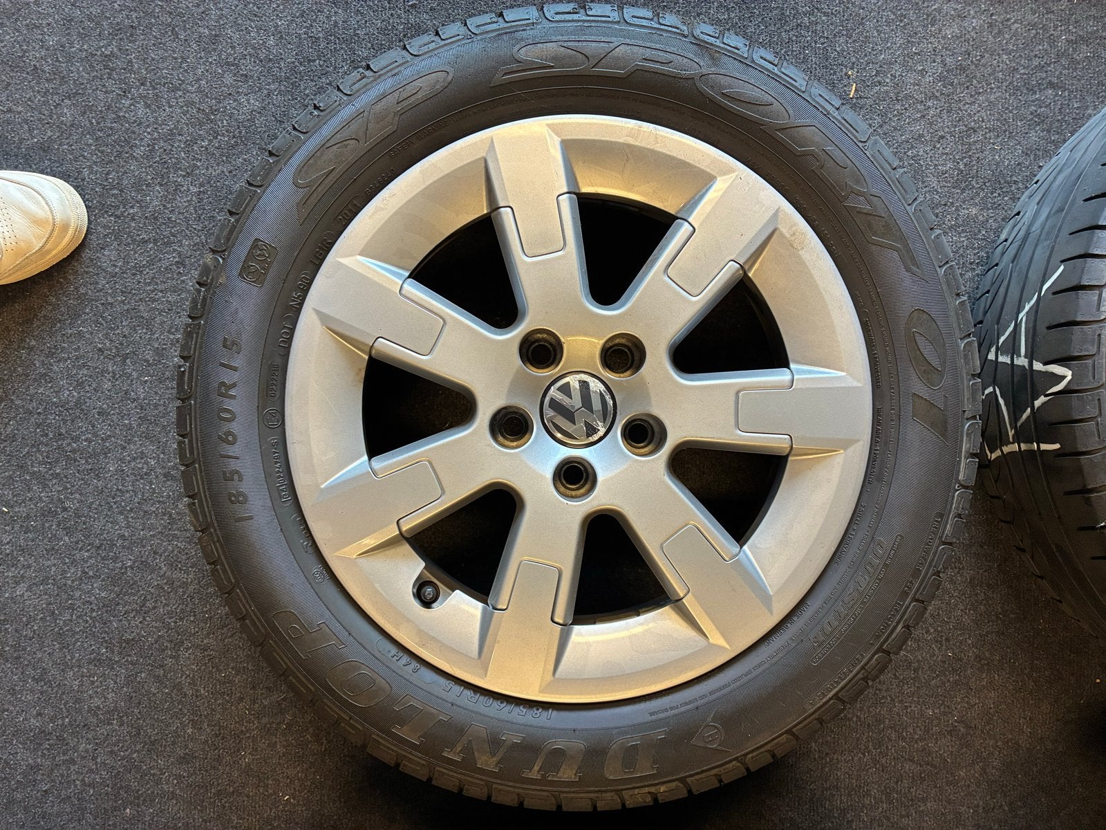 VW polo velgen met 185/60 R15 Dunlop, Gebruikt, 15 inch, Banden en Velgen, All Season