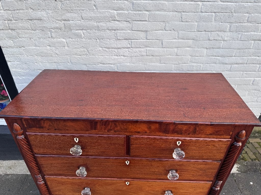 antiek Engels mahonie ladekast met glazen knoppen, 125 cm br, Antiek en Kunst, Ophalen of Verzenden