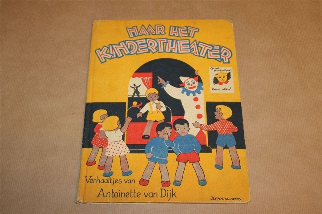 Naar het Kinder Theater — Radio Kinderuurtje, Jaren 50, Ophalen of Verzenden, Gelezen, Fictie algemeen