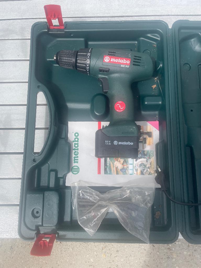 Boormachine metabo BST 9,6, Doe-het-zelf en Verbouw, Gereedschap | Boormachines, Ophalen, Zo goed als nieuw, Minder dan 400 watt
