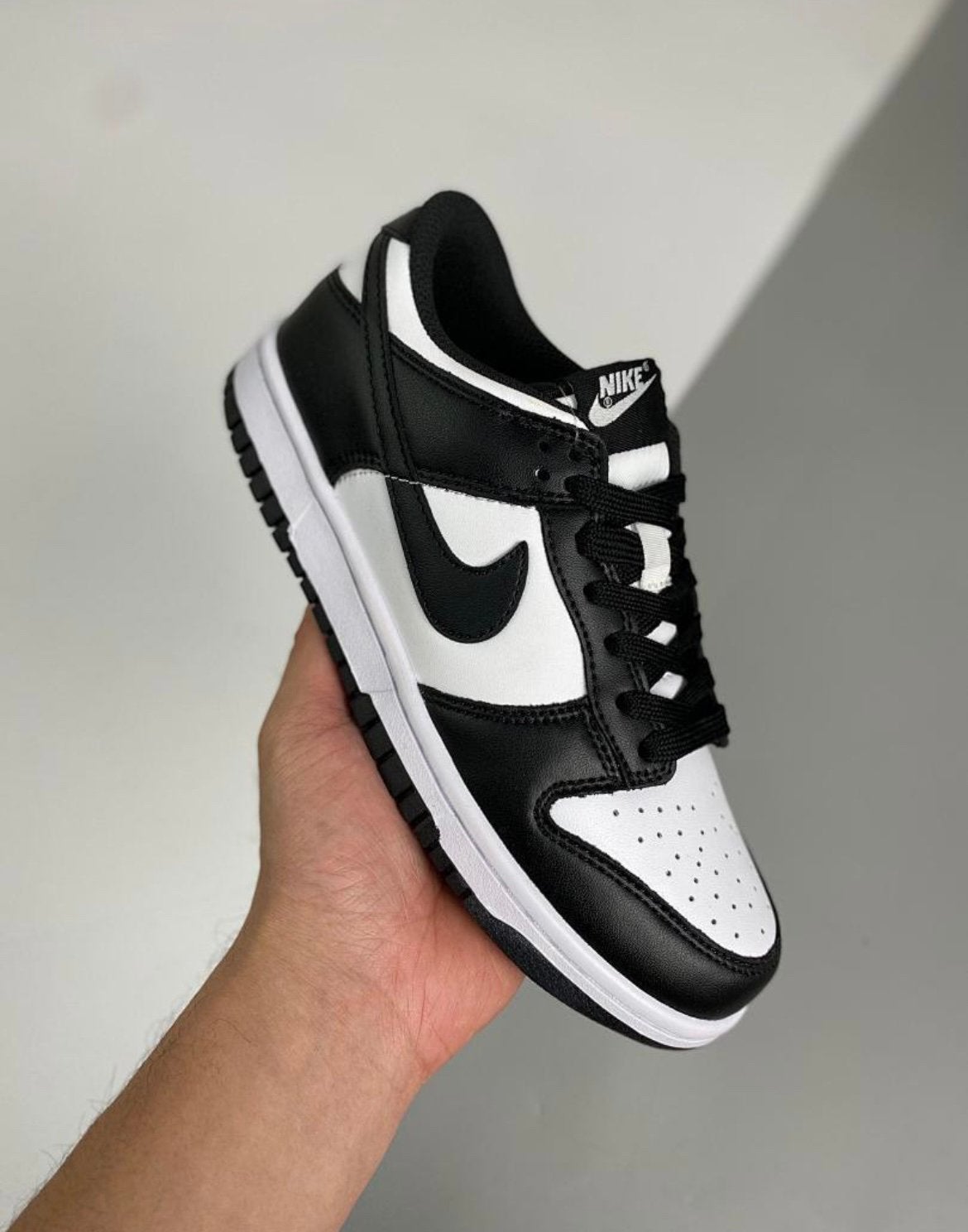 Nike Dunk Low ‘Panda’ Black/White- Maat 43, Wit, Nieuw, Ophalen of Verzenden, Sneakers of Gympen