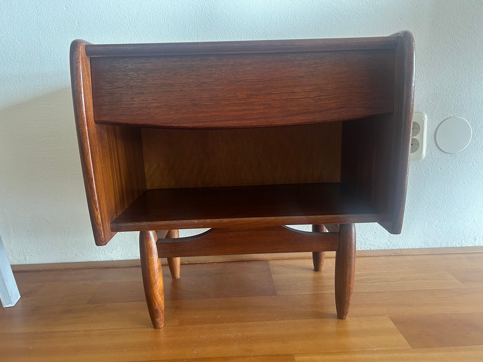 Vintage Teak Nachtkastje / Bijzettafel met Lade