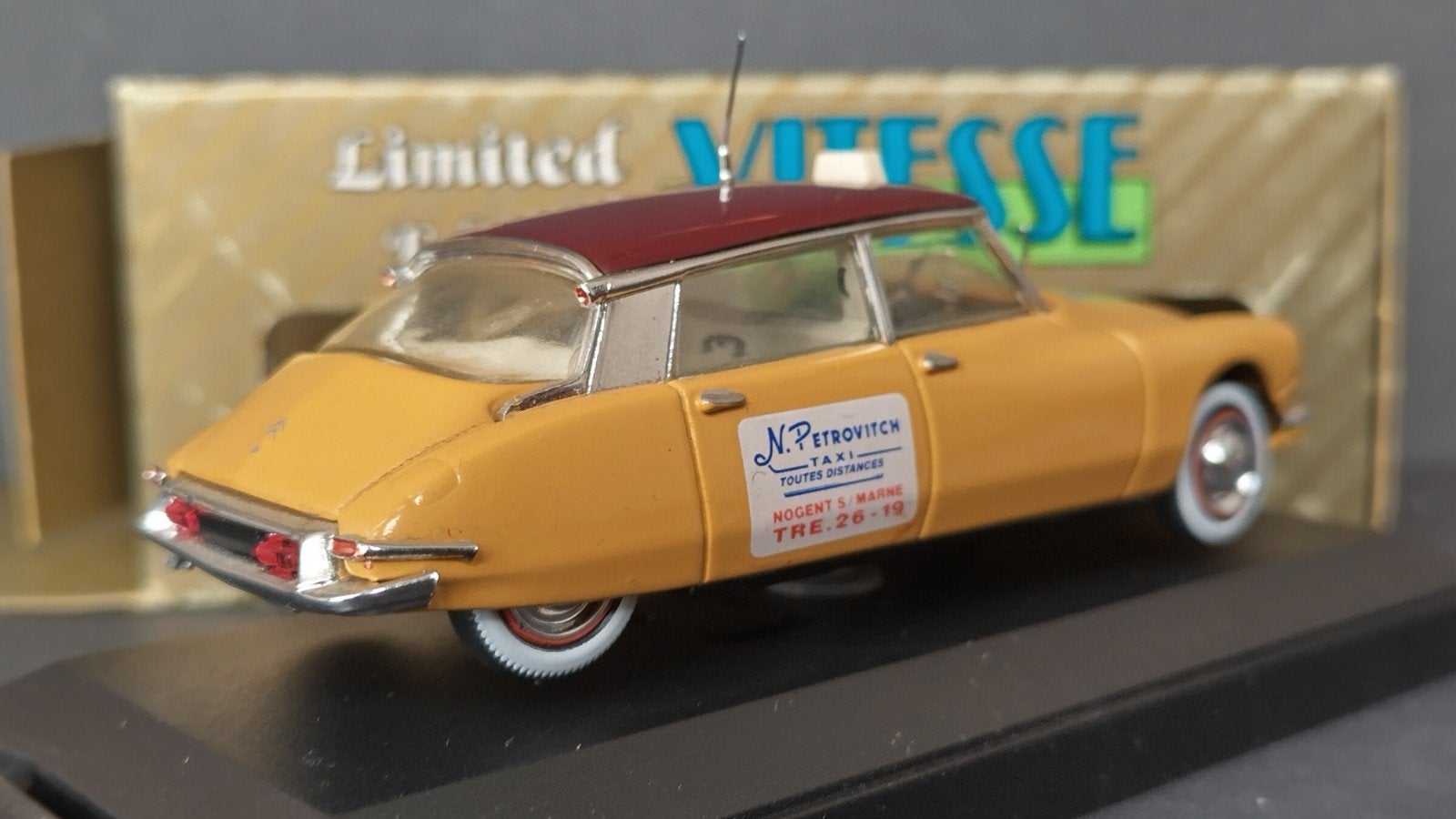 Citroen DS 19 Radio Taxi Petrovitch 1:43 Vitesse Pol, Overige merken, Auto, Verzenden, .