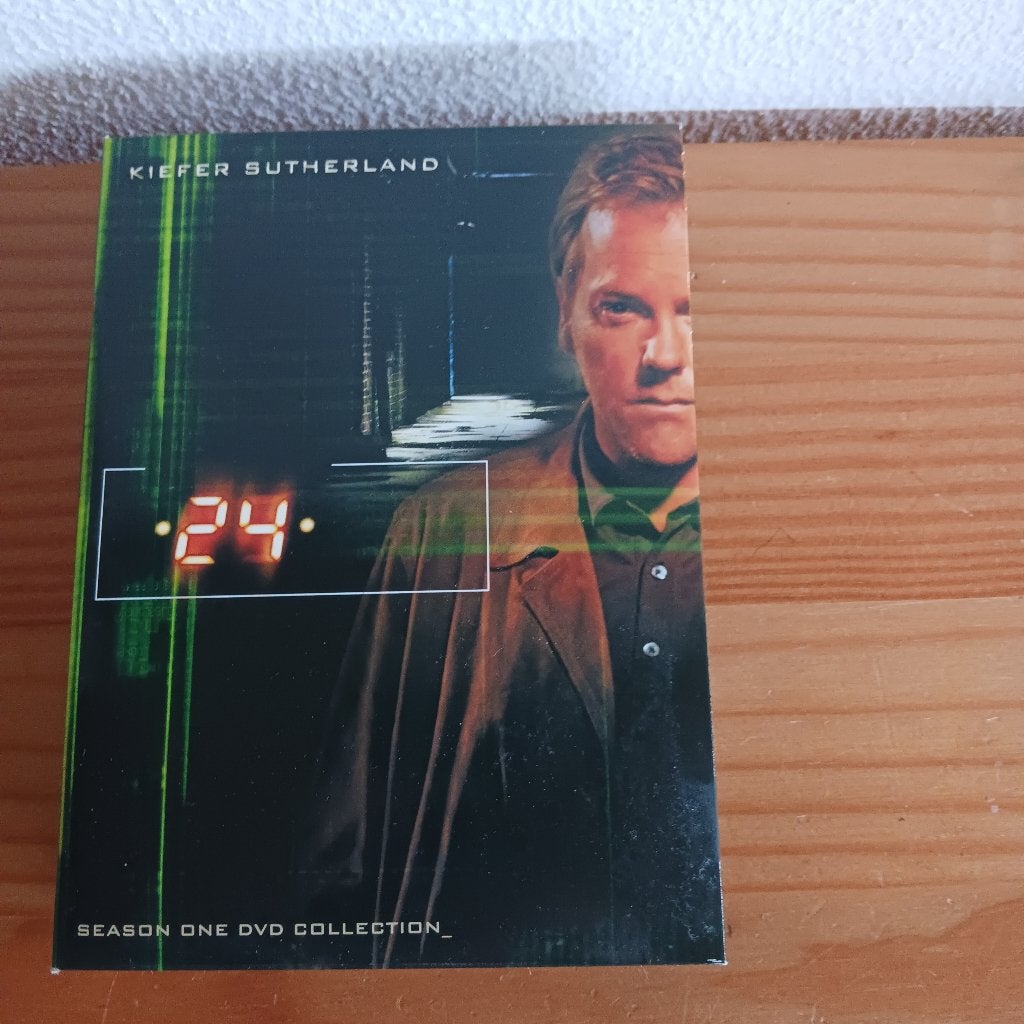 24 Seizoen 1 DVD Collectie - Kiefer Sutherland, Seizoen 1, Ophalen of Verzenden, Zo goed als nieuw, Inclusief boekje