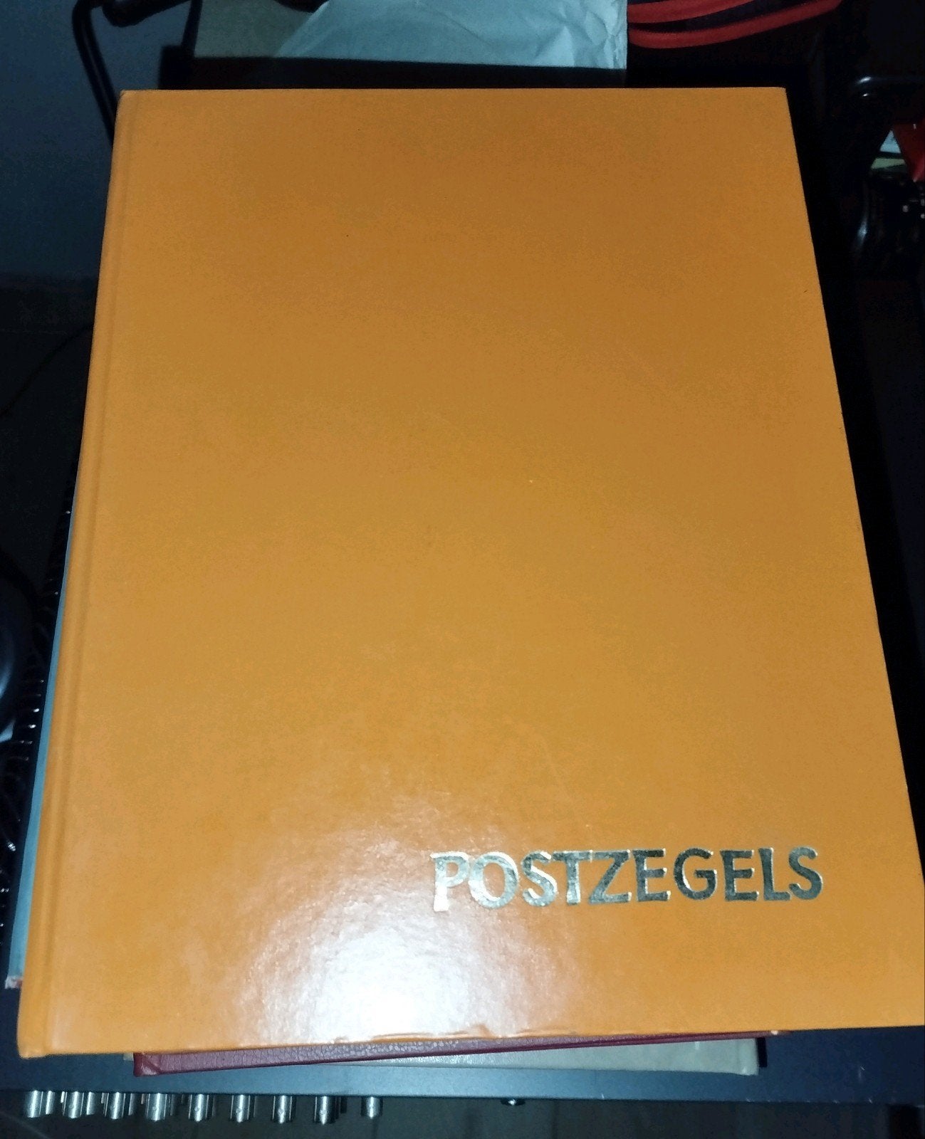 10 Boeken vol postzegels - Zoldervondst ongecontroleerd, Ophalen of Verzenden, Nederland en Buitenland