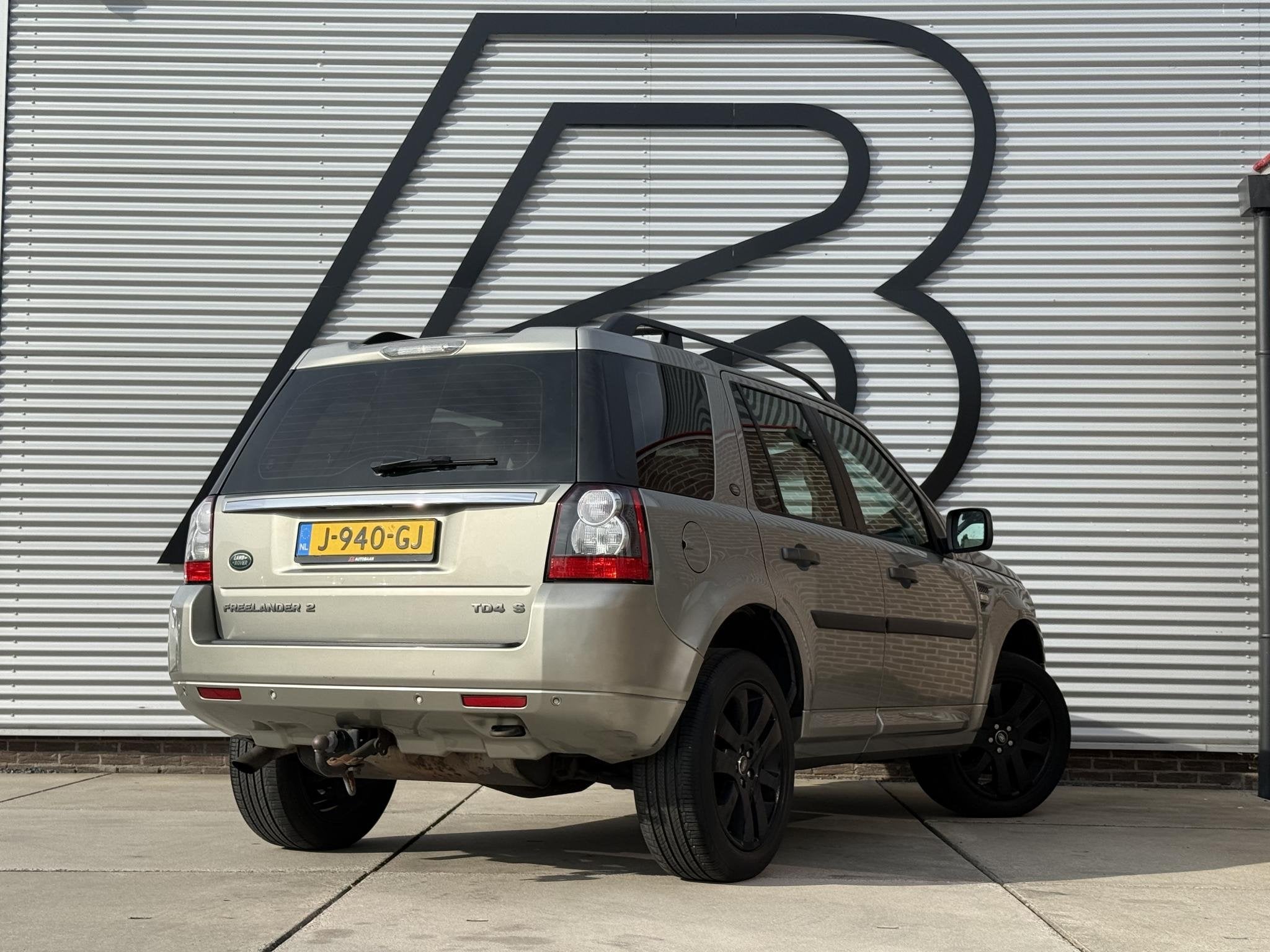 Land Rover Freelander 2.2 TD4 E Navi|Trekhaak|PDC|Clima|Crui, Auto's, Euro 5, Stof, Gebruikt, Zwart