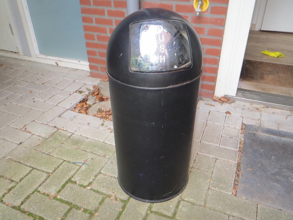 vuilnisbak, Ophalen, Gebruikt, 40 liter of meer, Metaal