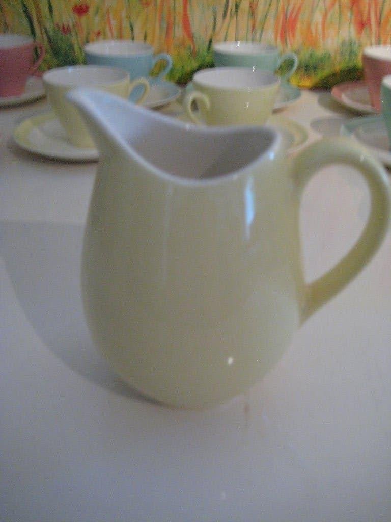 Pastel Regout Geel Schenkkannetje 13,5 cm, Ophalen of Verzenden