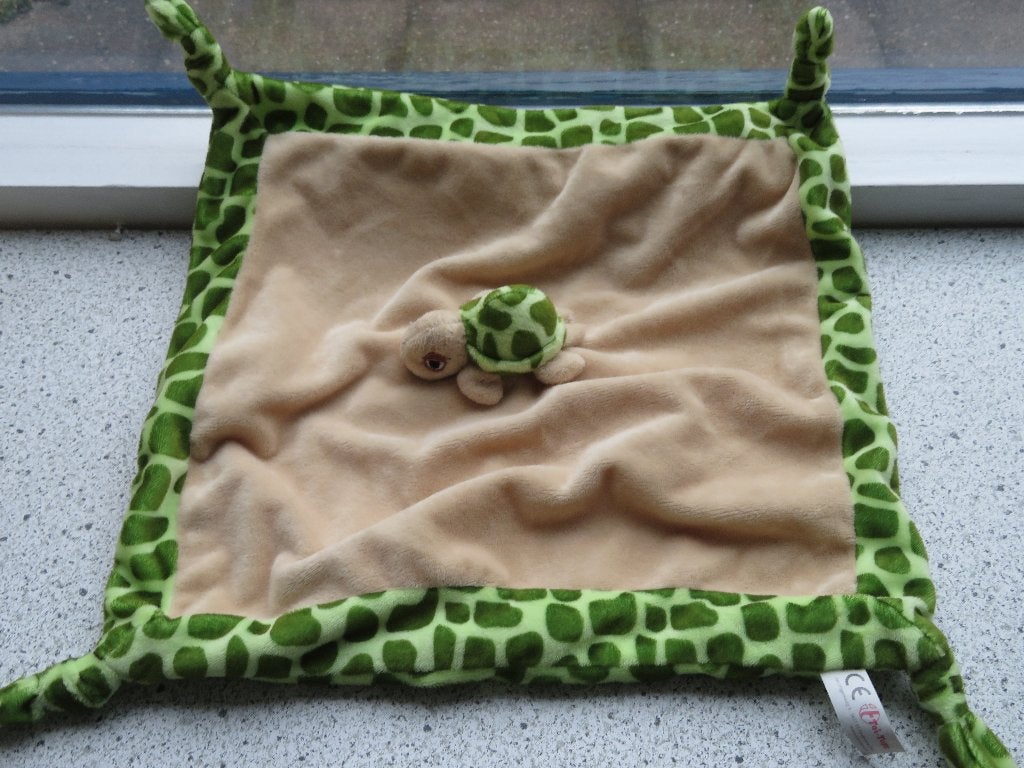 Knuffeldoek schildpad merk Toi Toys zacht velours, Kinderen en Baby's, Speelgoed | Knuffels en Pluche, Ophalen of Verzenden, Zo goed als nieuw