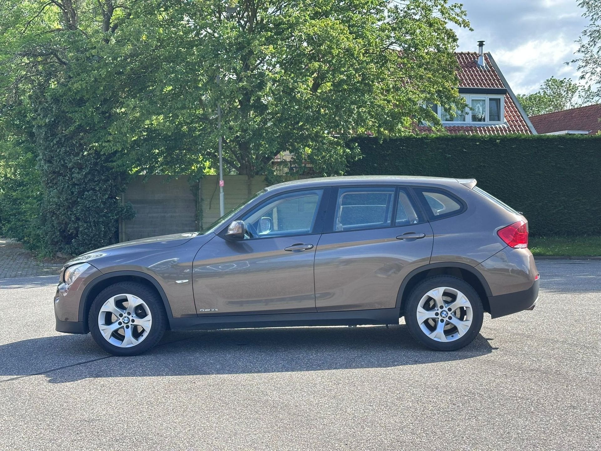 BMW X1 SDrive18i Executive Automaat*Leder*Trekhaak*NAP*Navig, Auto's, BMW, Achterwielaandrijving, 4 cilinders, Origineel Nederlands