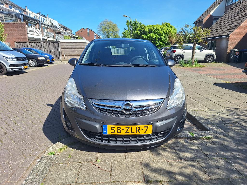 Opel Corsa 1.2 16V 3D 2012 Grijs, Voorwielaandrijving, 450 kg, 40 €/maand, Origineel Nederlands