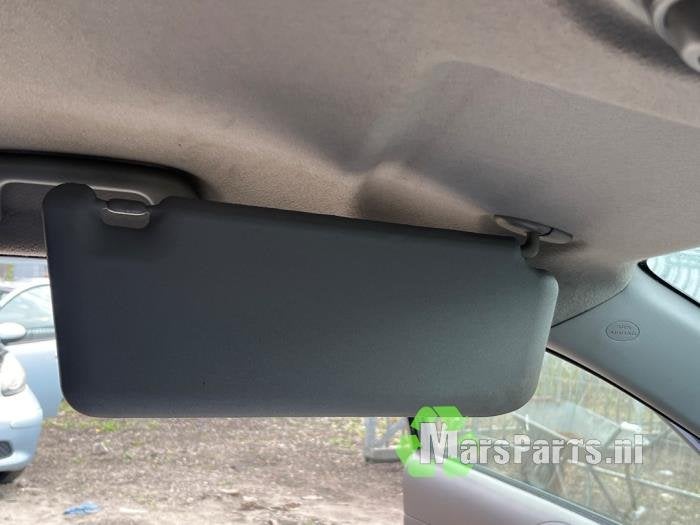 Zonneklep van een Toyota IQ, Auto-onderdelen, Gebruikt, -, -, Ophalen of Verzenden