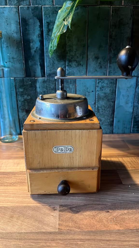 Vintage Koffiemolen - Pe De, Ophalen