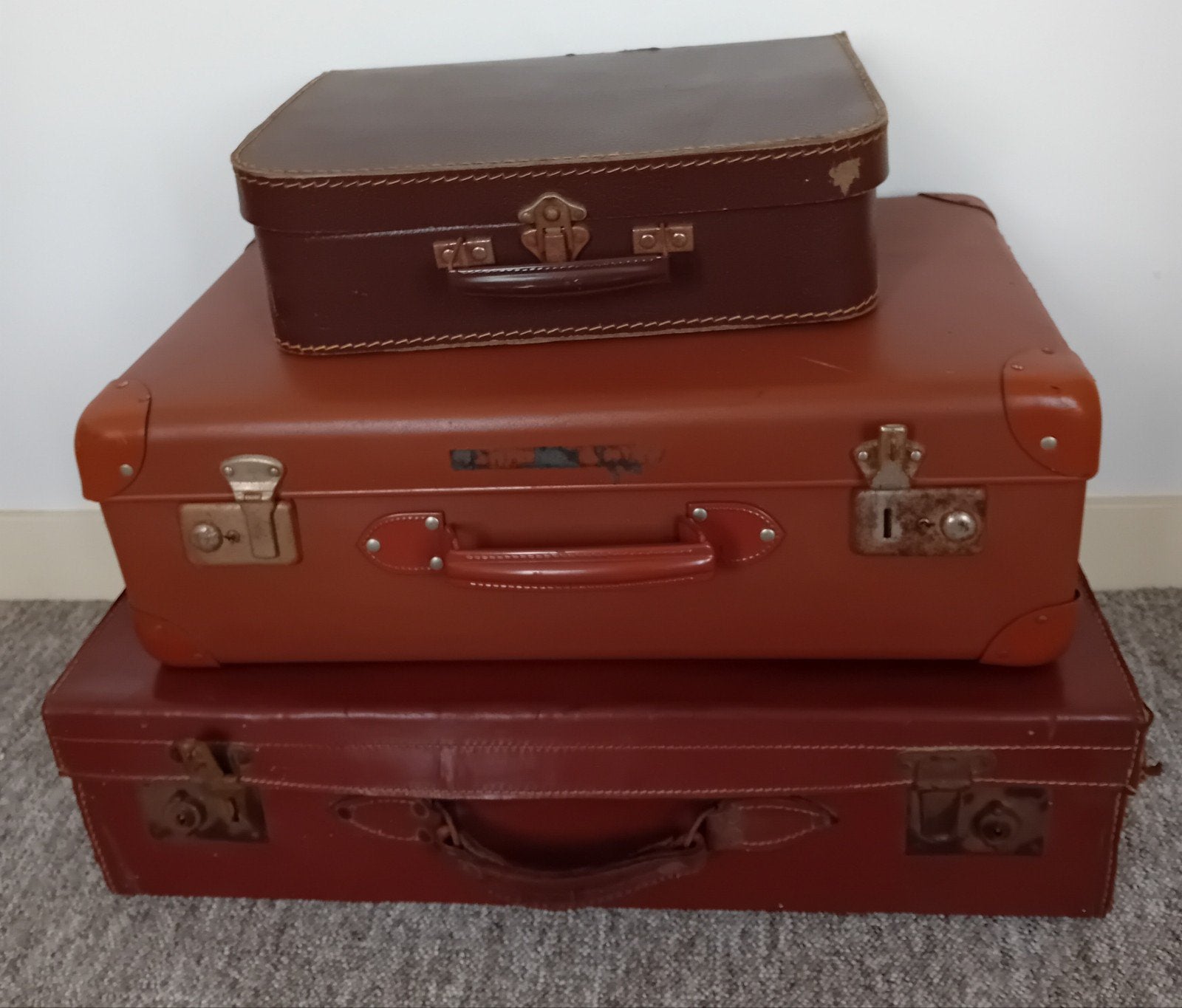 Nostalgische, brocante Koffers Set - Vintage koffer, Sieraden, Tassen en Uiterlijk, Koffers, Ophalen, Gebruikt, 45 tot 55 cm, Slot