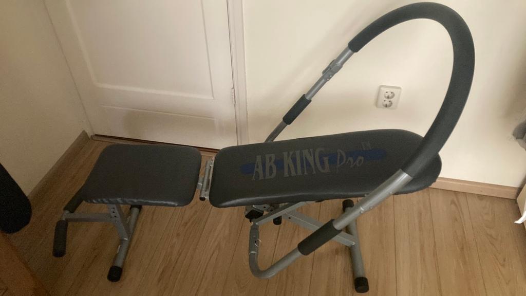 AB King Pro buikspieren rug trainer, Sport en Fitness, Ophalen, Zo goed als nieuw, Benen
