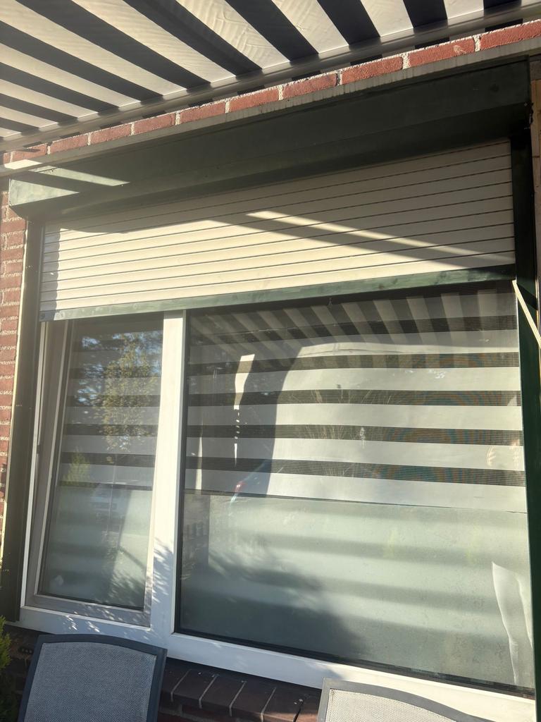 Handmatig rolluik - 250 cm breed x 150 cm hoog (binnenmaat), Ophalen of Verzenden, Gebruikt, 200 cm of meer, 150 tot 200 cm