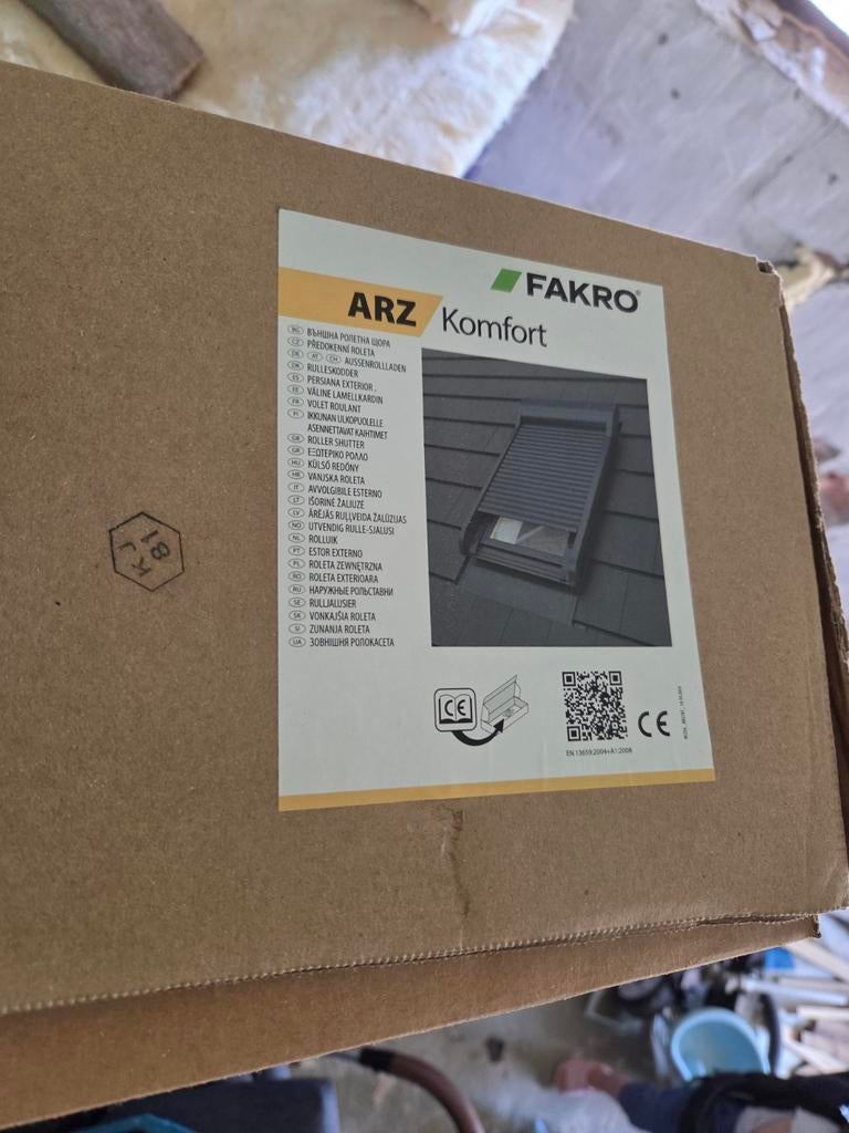 Nieuw Fakro ARZ Komfort Z-Wave elektrisch rolluik 134x140cm, 100 tot 150 cm, 100 tot 150 cm, Nieuw, Ophalen of Verzenden