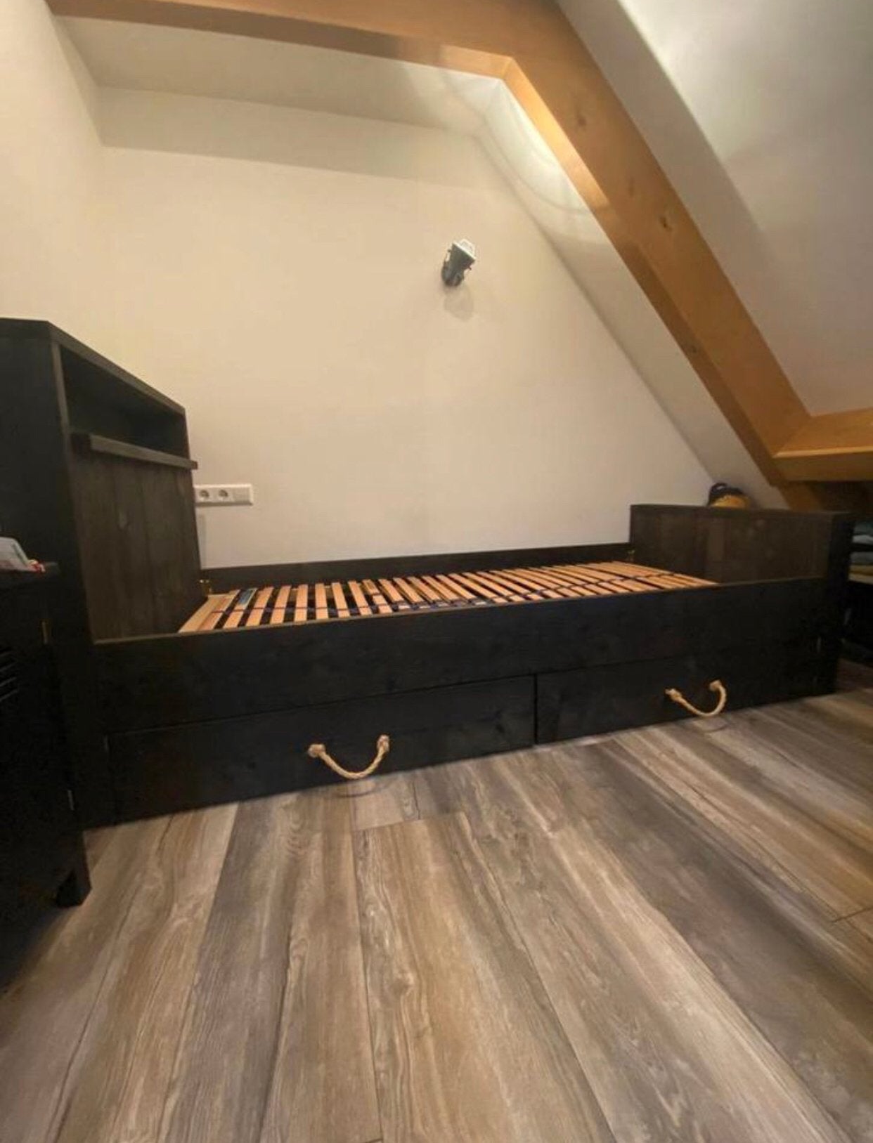 Mooi stoer steigerhouten bed, Huis en Inrichting, Slaapkamer | Bedden, Ophalen, Stoer, Eenpersoons, Zwart
