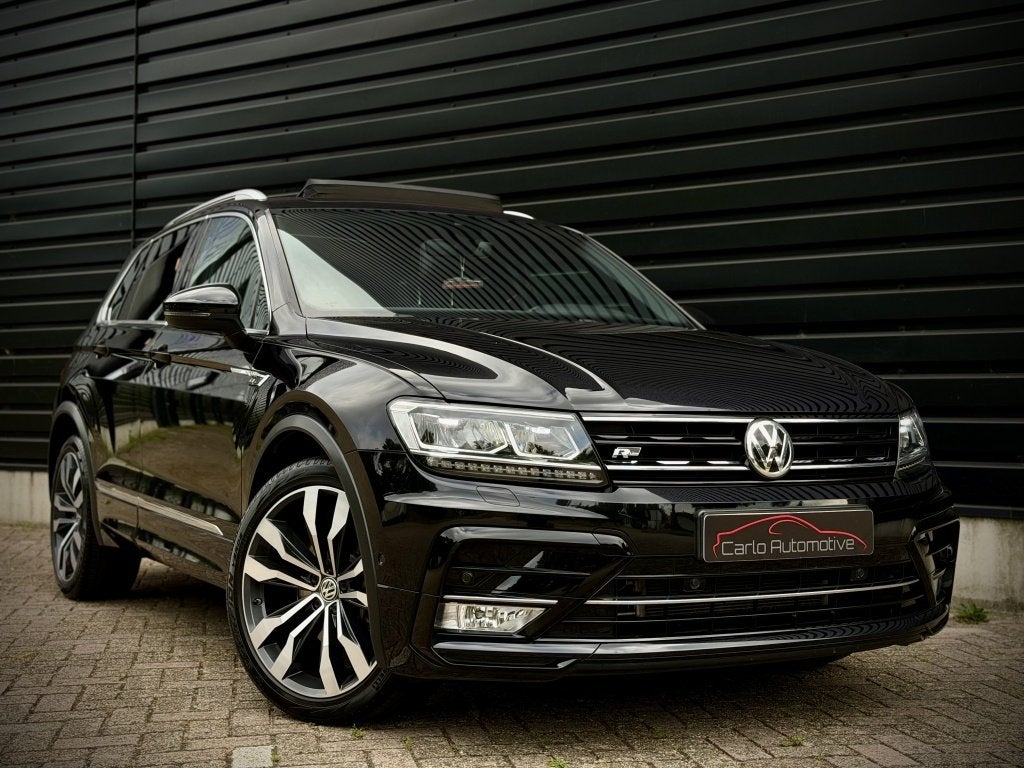 Volkswagen Tiguan 2.0 TSI 4MOT 3x R-LINE PANO|VIRTUAL|MEMORY, Auto's, Volkswagen, Gebruikt, 4 cilinders, Zwart, Bedrijf