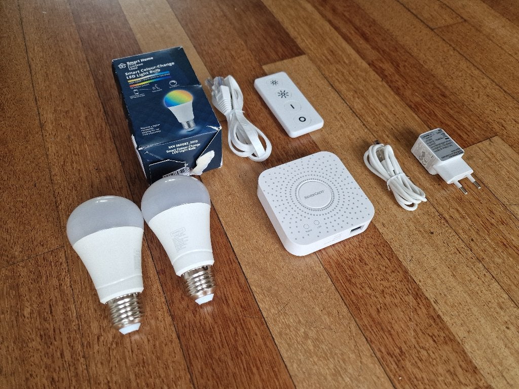 Zigbee set van 2 kleuren peertjes, hub en AB, Ophalen, Zo goed als nieuw