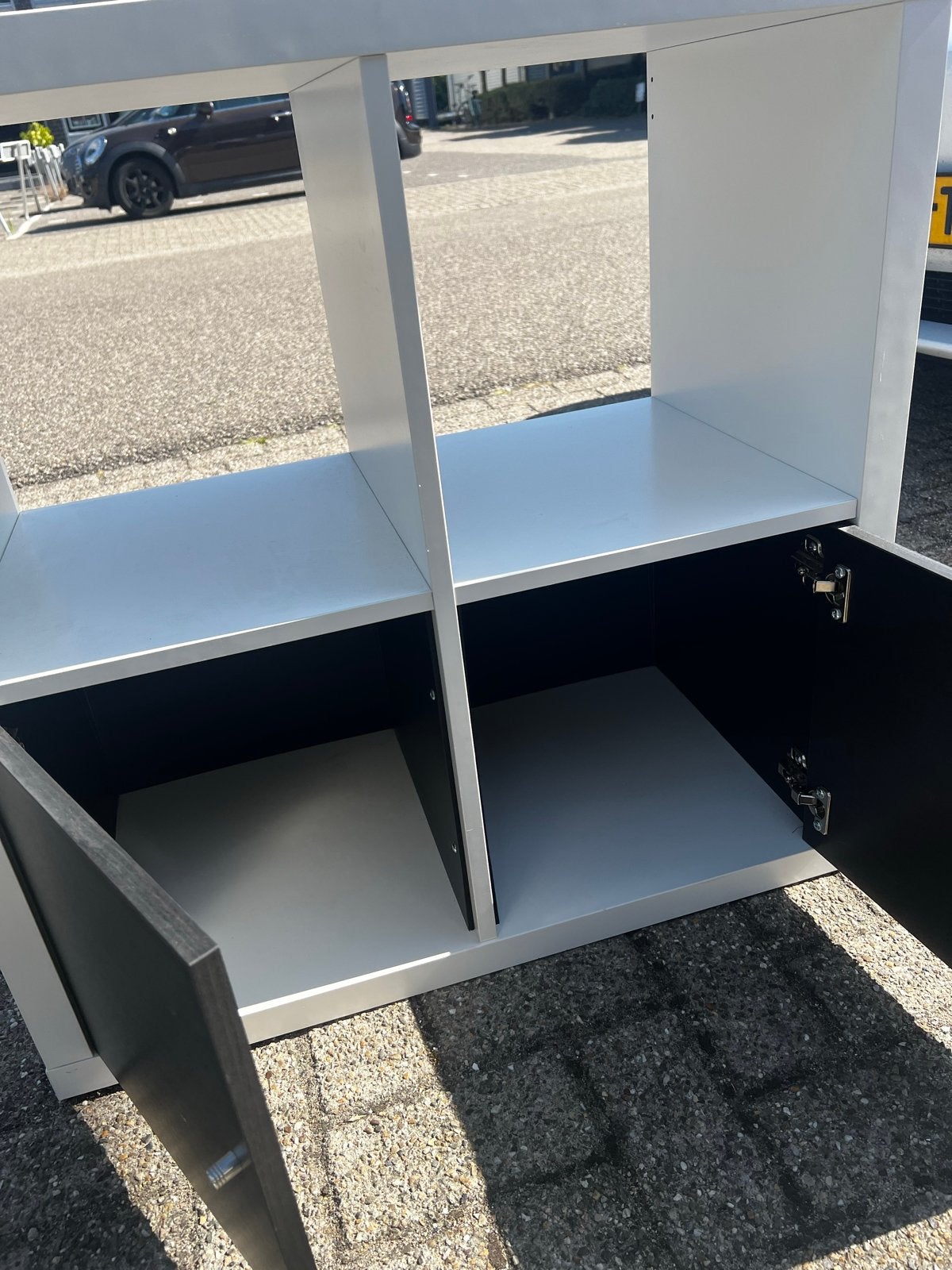 Witte Kallax kast 77x77cm met deuren, 39cm diep, Ophalen, Zo goed als nieuw