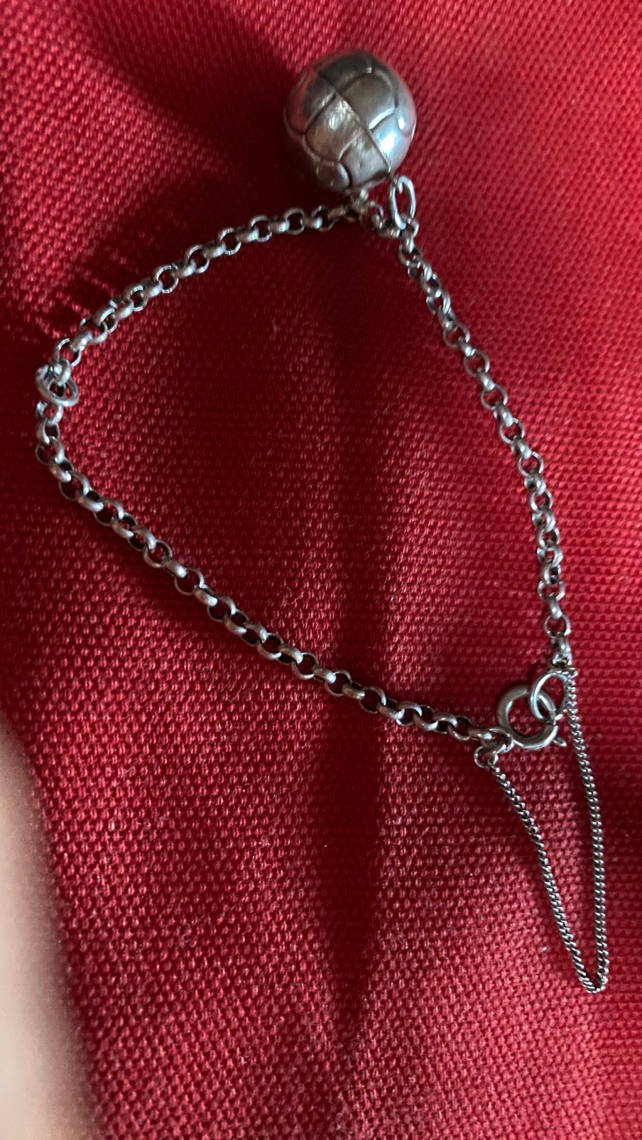 Zilveren bedelarmband met bal en veiligheidskettinkje, Ophalen of Verzenden, Zo goed als nieuw, Zilver