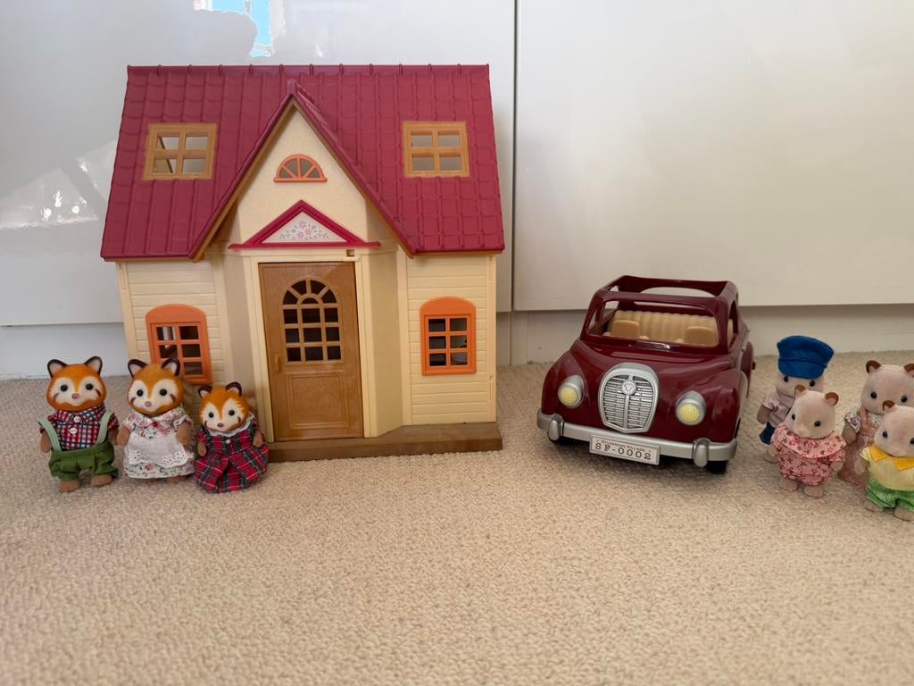 Sylvanian family huisje + extra families, Kinderen en Baby's, Speelgoed | Poppenhuizen, Ophalen, Zo goed als nieuw, Poppenhuis
