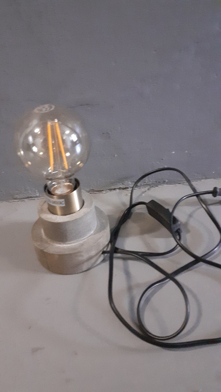 Industriële tafellamp met lamp, Ophalen, Zo goed als nieuw, Minder dan 50 cm