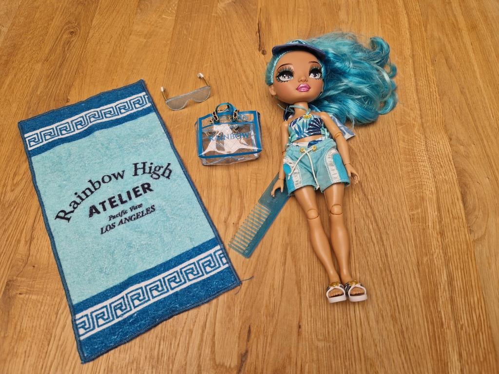 Rainbow High Pacific Coast Hali Capri pop, Ophalen of Verzenden, Zo goed als nieuw, Overige typen