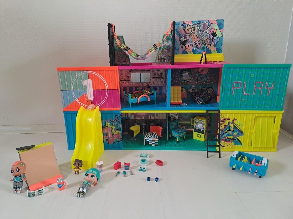 L.O.L. Surprise! Clubhouse Speelset, Kinderen en Baby's, Speelgoed | Poppenhuizen, Ophalen, Zo goed als nieuw, Poppenhuis
