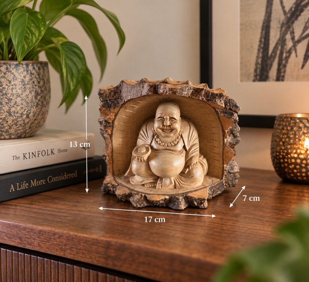 Handgesneden houten Lachende Boeddha / Budai in boomstam, Ophalen of Verzenden