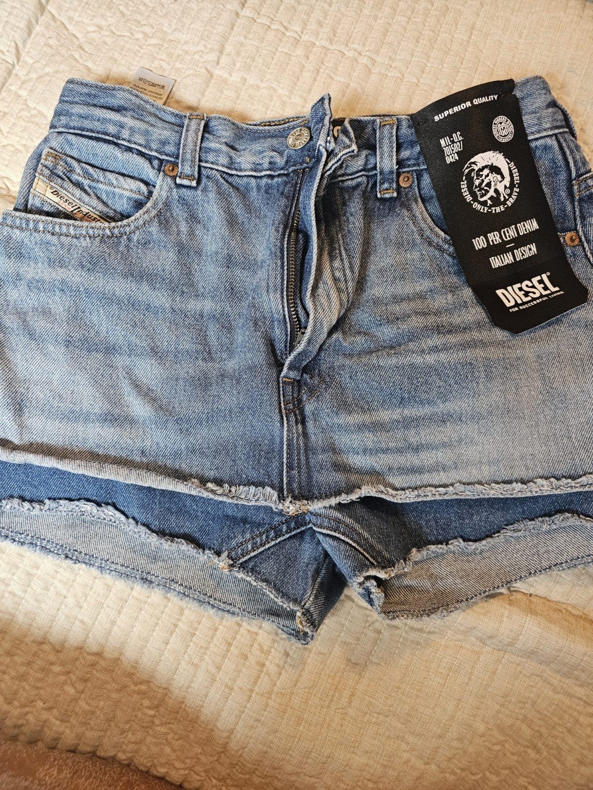 Diesel spijkerbroekje maat 14Y, Kleding | Dames, Maat 38/40 (M), Blauw, Ophalen of Verzenden, Zo goed als nieuw