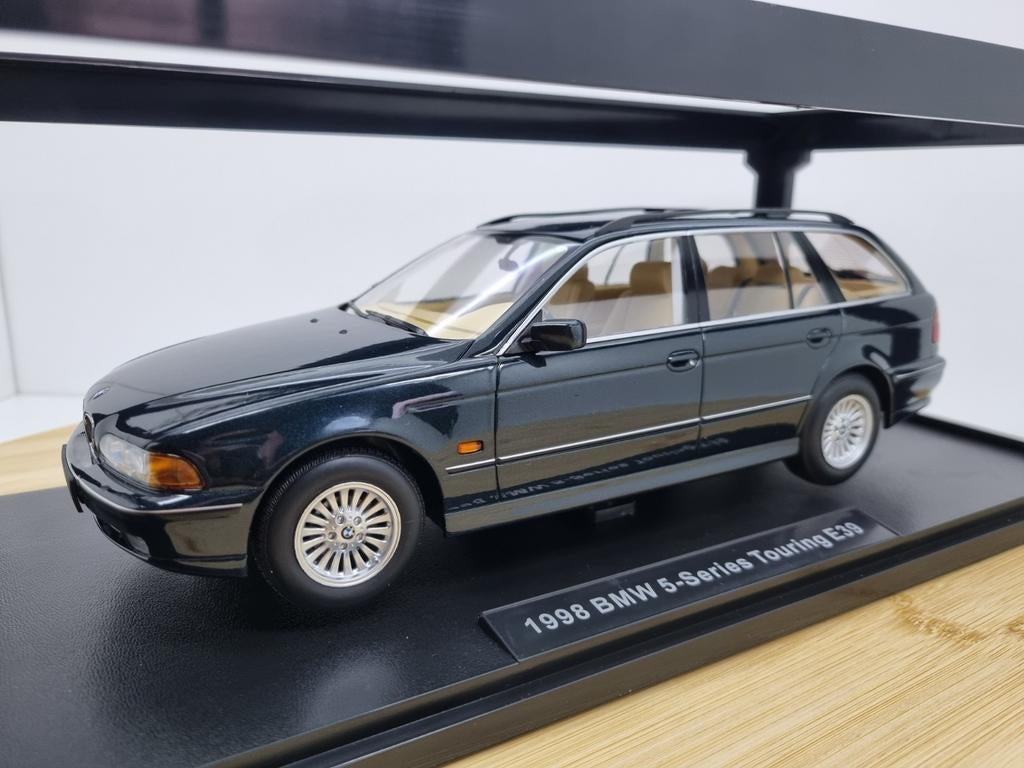 **SALE** BMW 5-serie Touring E39 Oxford Groen Metallic 1:18, Overige merken, Auto, Ophalen of Verzenden, W
