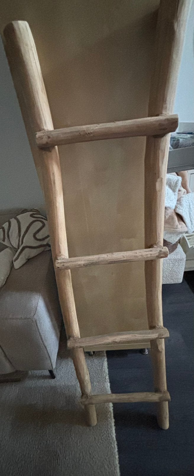 Houten sier trapje, Ophalen