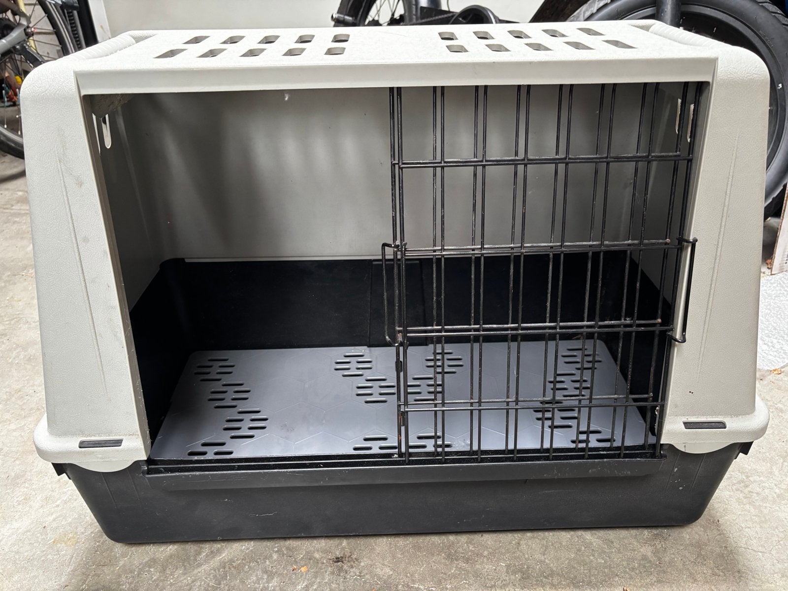 Ferplast  hondenbench  72 x 41 x 51, Ophalen, Zo goed als nieuw