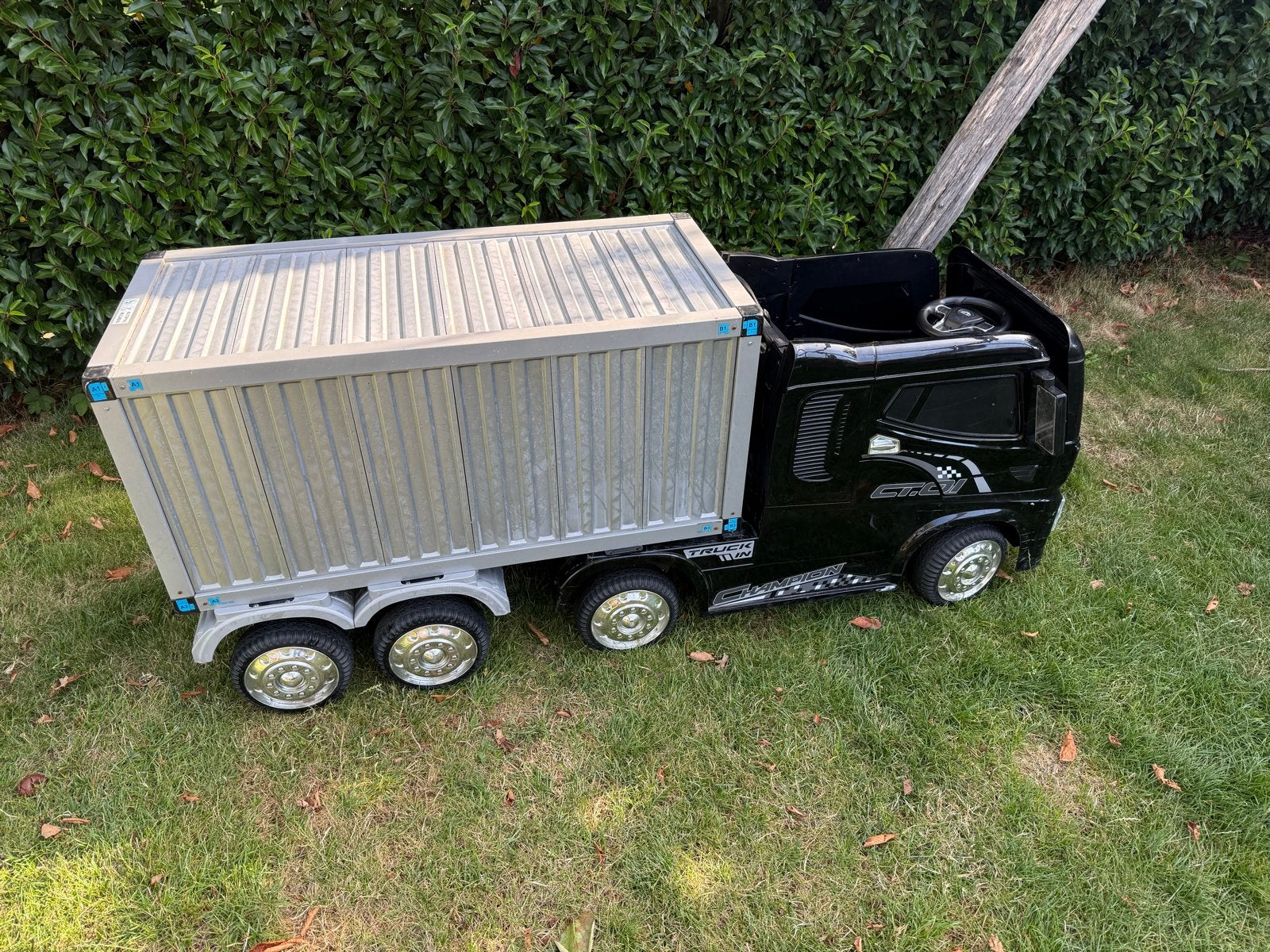 Elektrische vrachtwagen voor kinderen, Gebruikt