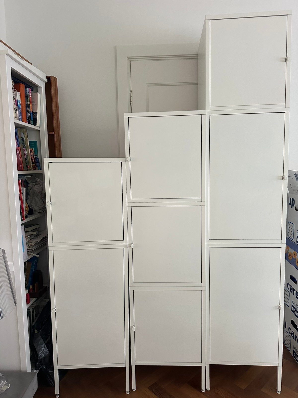 3 IKEA Hällan lockerkasten - in zeer goede staat, Huis en Inrichting, Kasten | Lockerkasten, Ophalen, Zo goed als nieuw, Modern