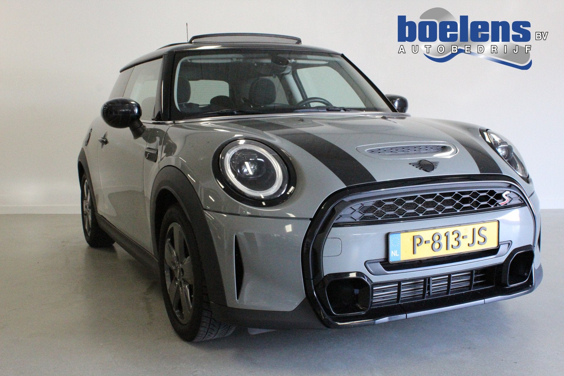 MINI Mini 2.0 Cooper S Essential | PANO-DAK! | NAVIGATIE | 1, Auto's, Voorwielaandrijving, Stof, Gebruikt, 4 cilinders