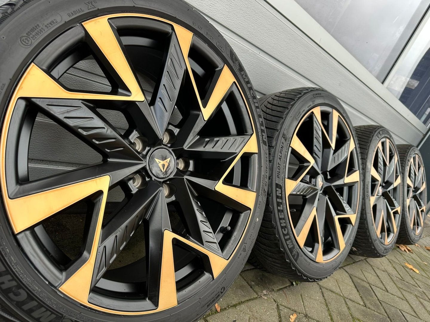 19 " Cupra Formentor Leon Tavascan Born velgen winterbanden, 19 inch, -, -, Banden en Velgen