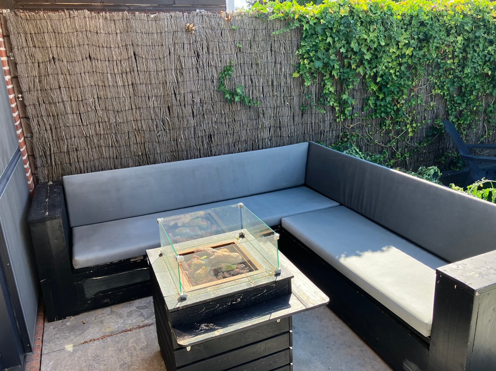 Steiger houten hoekbank buiten  met kussens en gas kachel, Ophalen, Gebruikt, Steigerhout, Loungeset