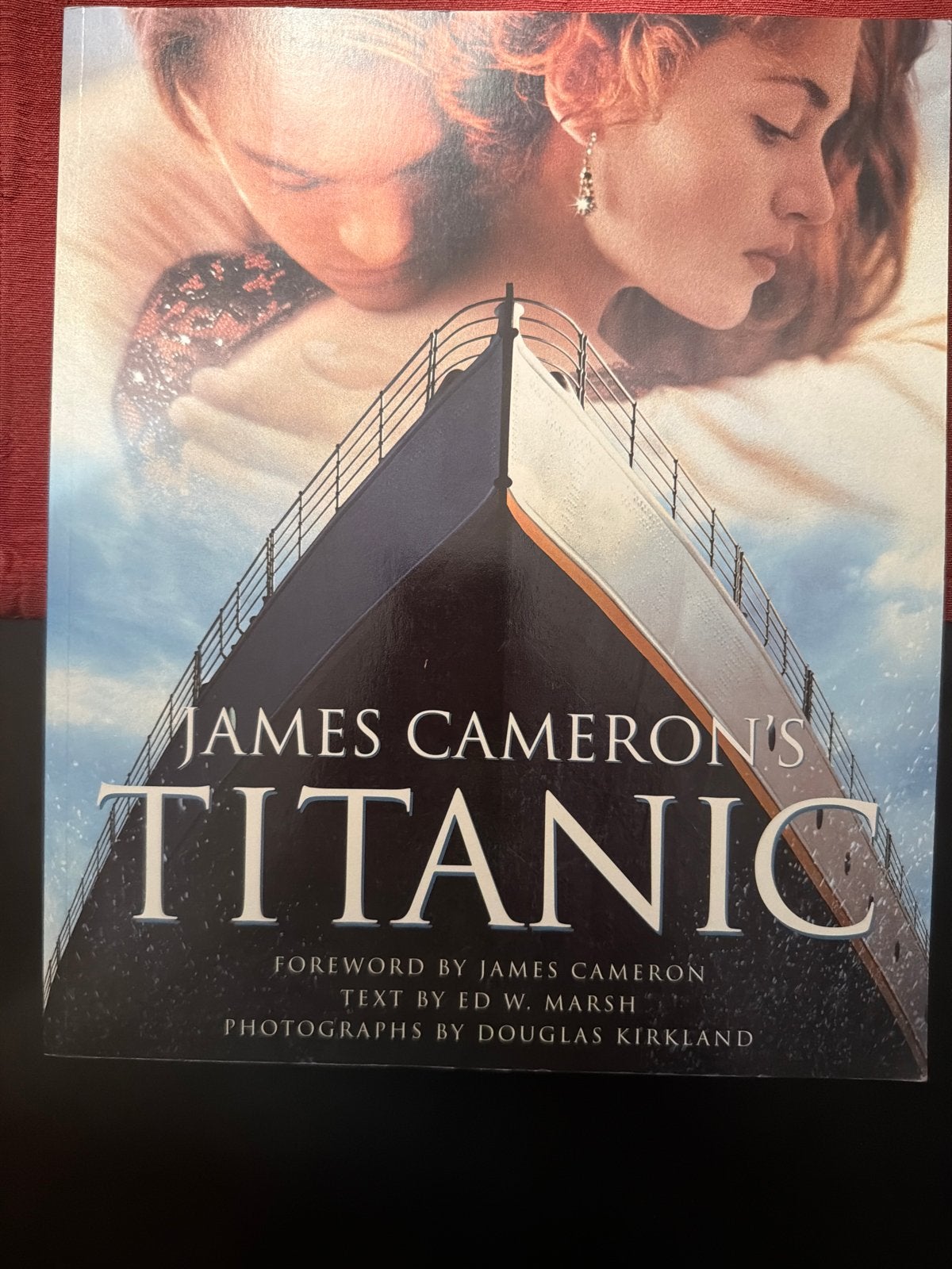 James Cameron's Titanic - Boek over de film, Ophalen of Verzenden, Gelezen, Filmspecifiek