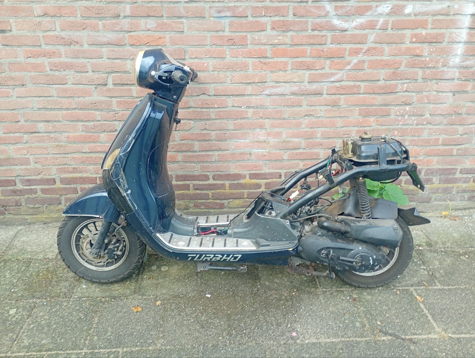 Turbho scooter - opknapper/onderdelen, Fietsen en Brommers, Tweetakt, Gebruikt, Turbho, Ophalen of Verzenden