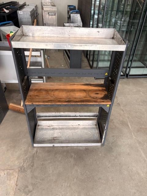 BOTT (1148) L103 B43 H153 €199, Ophalen