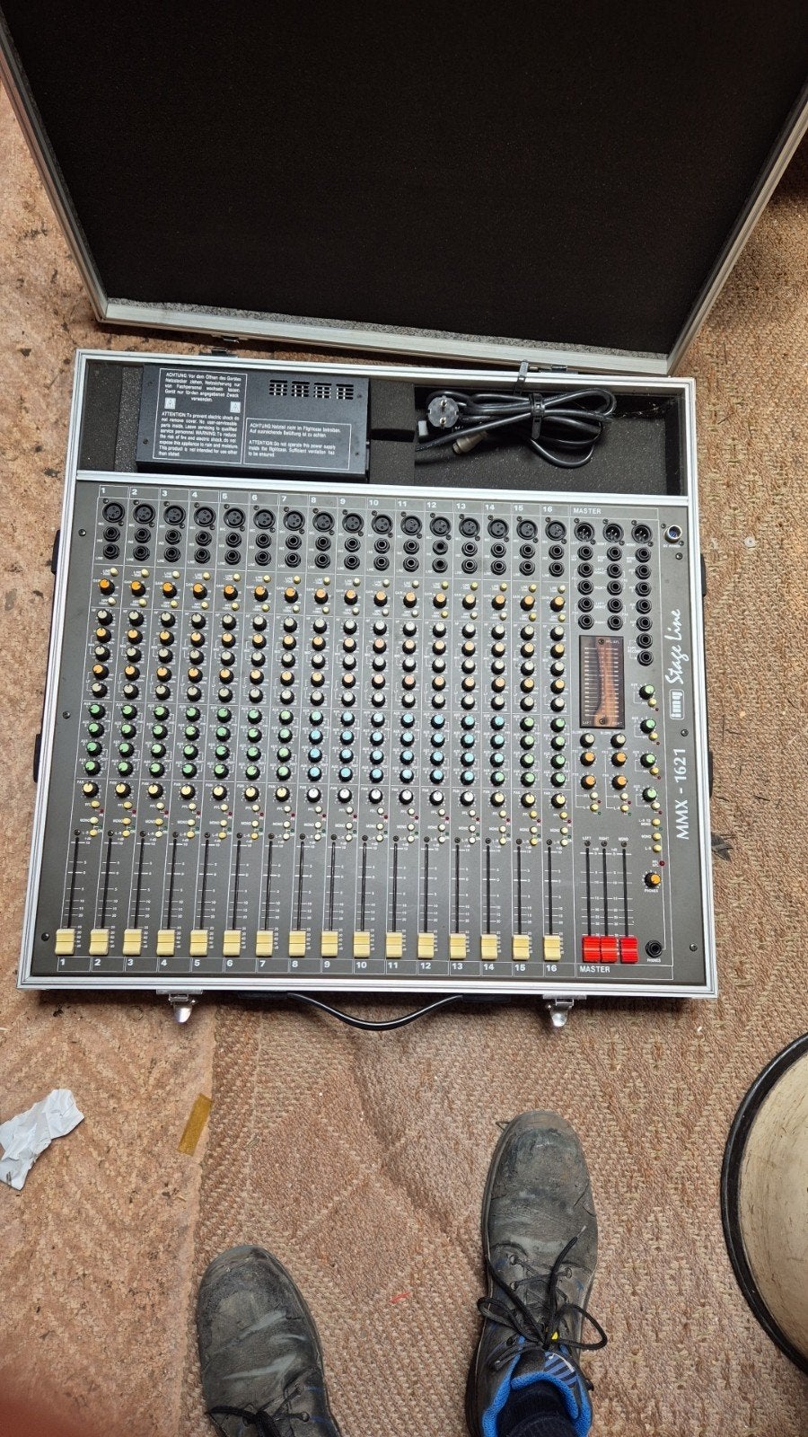 Stage Line MMX-1621 16-kanaals professionele mixer, Muziek en Instrumenten, Mengpanelen, Ophalen, Gebruikt, 10 tot 20 kanalen