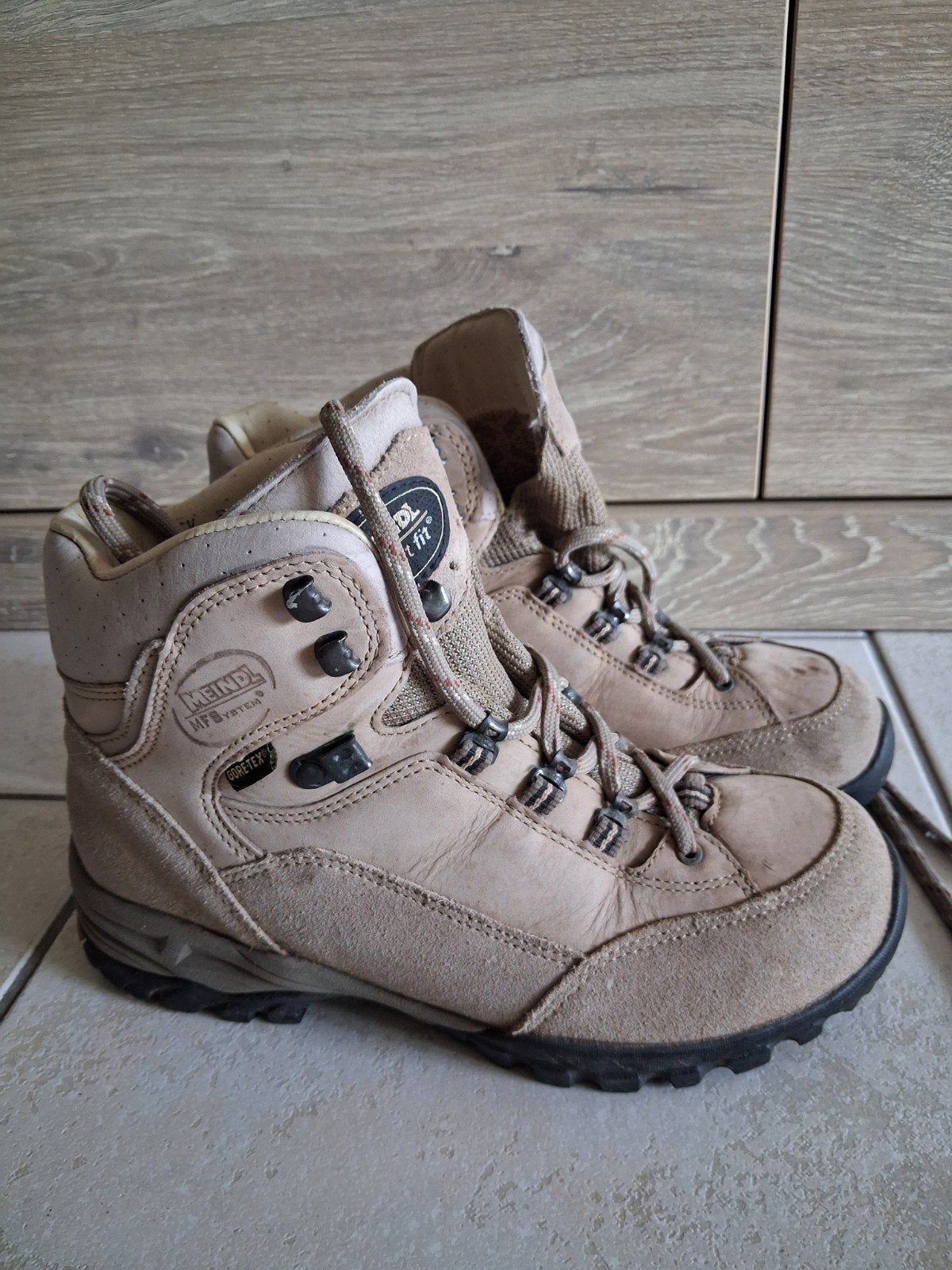 Meindl wandelschoenen mt 5 1/2, Ophalen of Verzenden, Gebruikt, Schoenen