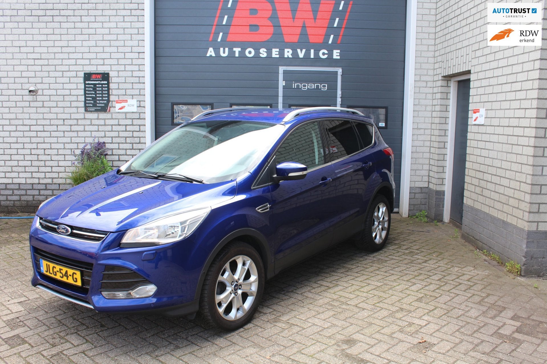 Ford KUGA 1.6 Titanium Plus, Auto's, Voorwielaandrijving, 15 km/l, Gebruikt, Zwart