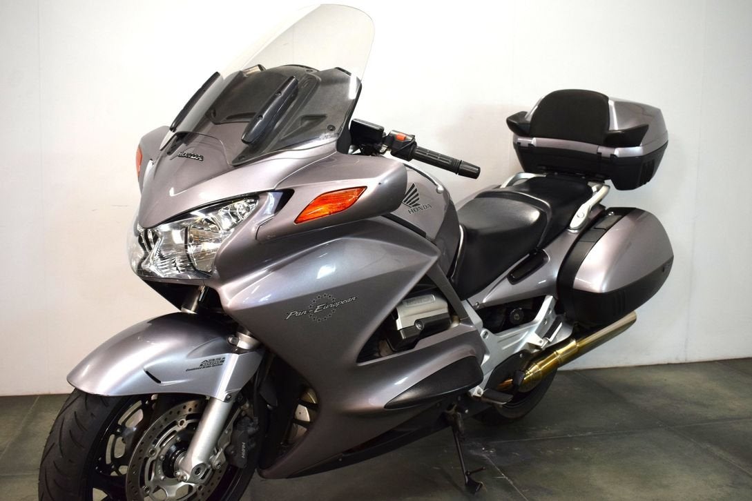 HONDA ST 1300 PAN EUROPEAN C-ABS (bj 2002), Motoren, Motoren | Honda, HONDA, 4 cilinders, Motorrijbewijs A, Bedrijf